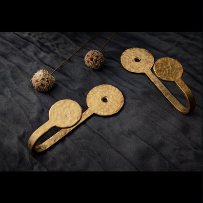 Hammered Brass Coat Hanger | CWG-B1