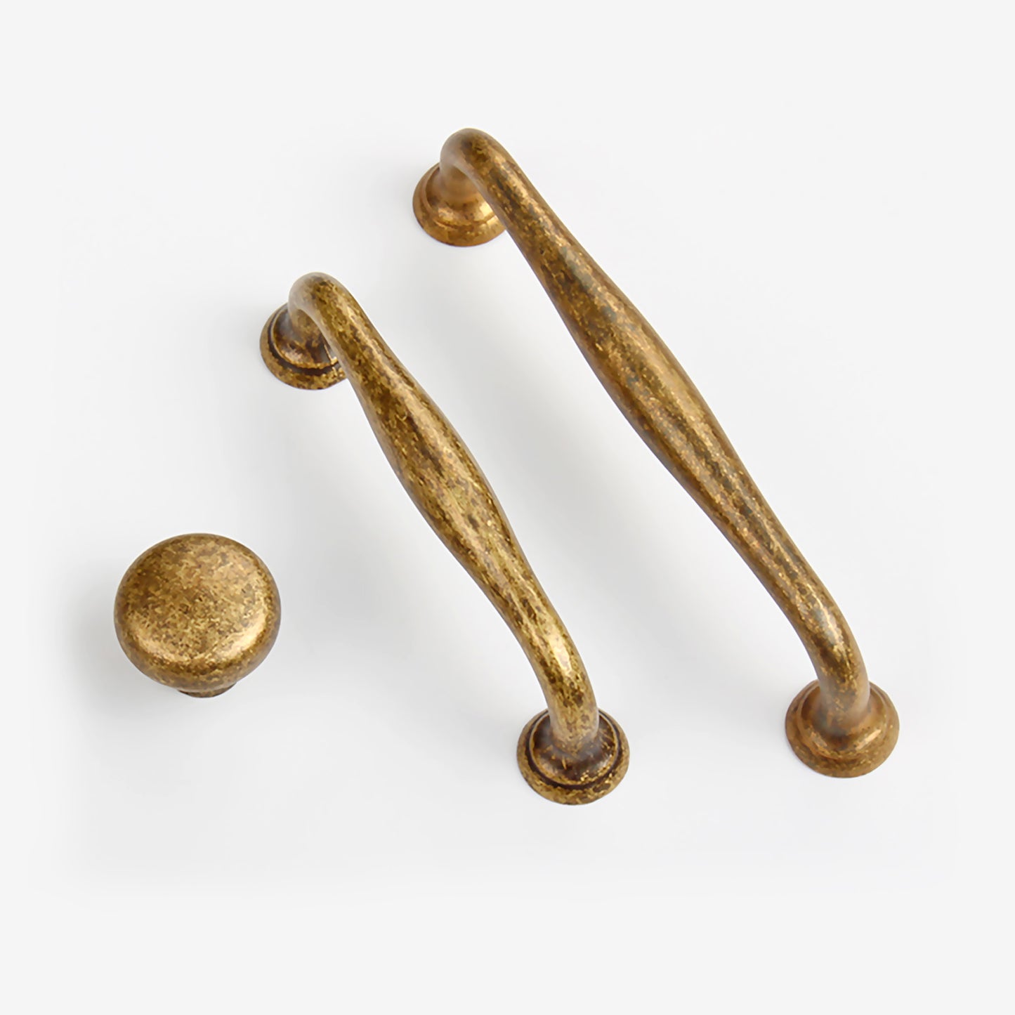 Aged Brass Kitchen Handles | MT04