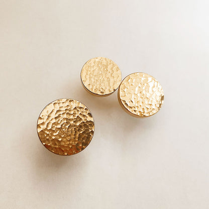 MCM Hammered Brass Knobs | PMCW