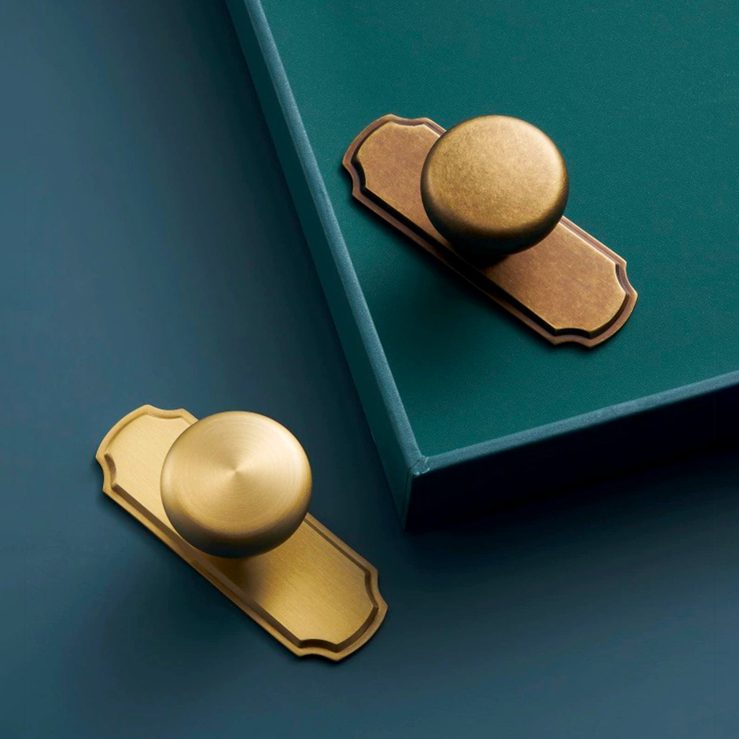 Solid Brass Knobs with Backplate | YD